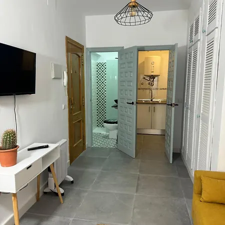 Apartment Tiendas 2 *